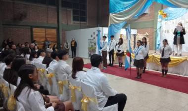 Chepes: Alumnos de la Escuela Normal realizaron el juramento a la Constitución Nacional