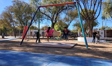 La remodelada Plaza Arturo Illía es un nuevo espacio para el esparcimiento de los vecinos de Chepes
