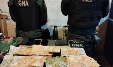 Secuestran cocaína, dinero en efectivo, balanzas y celulares en allanamientos