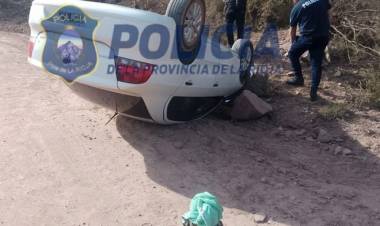 Olta: Una mujer terminó hospitalizada tras un vuelco