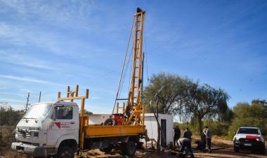 El gobierno provincial continúa ejecutando obras para hacer frente a la emergencia hídrica en Patquía