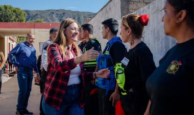 Teresita Madera fortalece el compromiso con los Bomberos Voluntarios de Ulapes