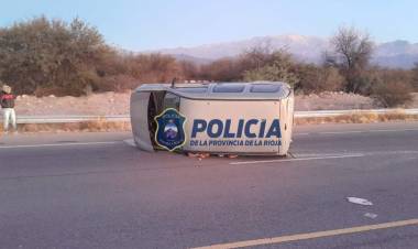 Impresionante vuelco en Ruta Nacional N°40