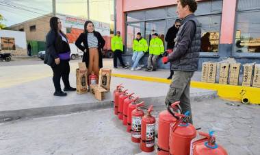 Municipio recargó y adquirió varios extintores