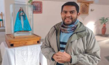 La iglesia de Chepes necesita arreglos por daños en el edificio