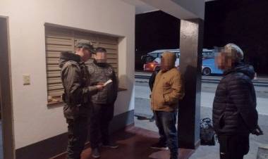 La Rioja: encuentran cocaína y marihuana en colectivo con destino a Guandacol