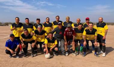 Chepes: Kolping campeón del torneo veteranos unidos chepes
