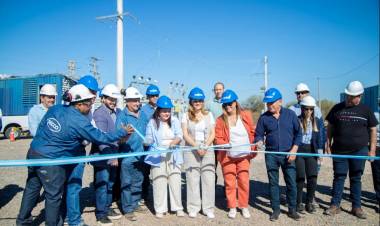 Chepes: Inauguración de la planta generadora de energía y perforación N° 2