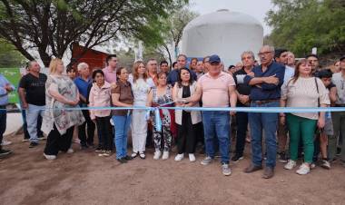 Vecinos de Ñoqueve y Bayo Muerto cuentan con acueducto y red de electrificación