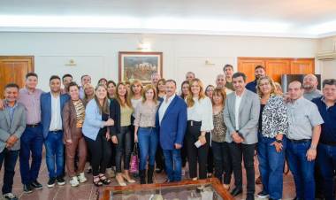 La Rioja implementa su propio incentivo para la enseñanza valorando el compromiso y el rol del sector docente en aula