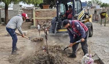 Cementerio de Chepes: continúan las obras de remodelación y mantenimiento