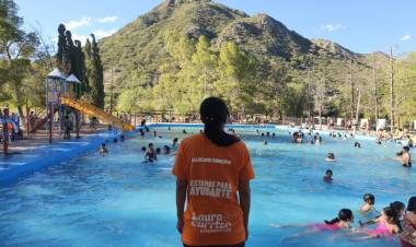 Temporada 2025 a pleno: el verano se vive en el Balneario Municipal "Hugo Lorenzo Miranda"