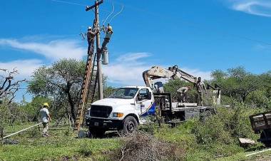 Interior Departamental: Trabajos de mantenimientos y recambios de luminarias
