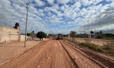 Chepes: avanzan los trabajos de reacondicionamiento de calles