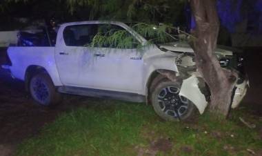 Milagro: Conductor ebrio chocó contra un árbol, tenía 1,64 g/l de alcohol en sangre