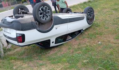 Olta: Vuelco en Ruta Nacional 79, afortunadamente el conductor resultó ileso