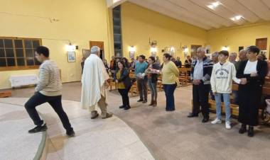 Misa por todos los difuntos y despedida a nuestro papa francisco