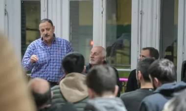 Ricardo Quintela se suma a la lista de gobernadores que analizan desdoblar las elecciones