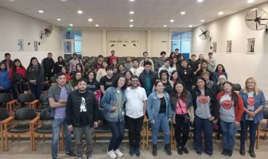 Chepes: Conversatorio sobre estigma y exposición del diagnóstico de VIH