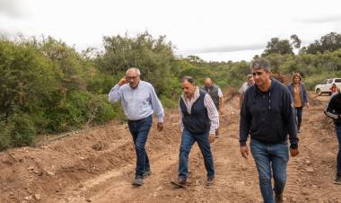 Quintela supervisó obras clave en Chamical tras la emergencia climática