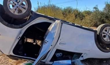 Madre e hija protagonizaron un vuelco en Ruta N° 74