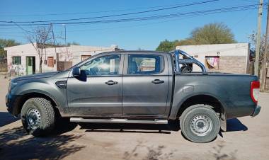 Chepes: recuperan camioneta en allanamiento por retención indebida