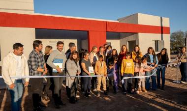 La provincia entregó nuevas viviendas del Plan Angelelli