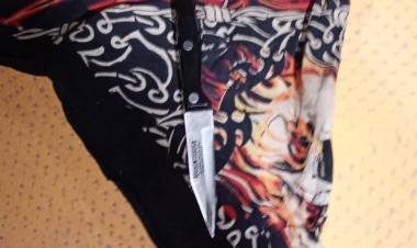 Un adolescente fue sorprendido con un arma blanca en una plaza de Chepes