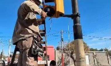 Chepes: mantenimiento y reparación de semáforos en avenidas de nuestra ciudad