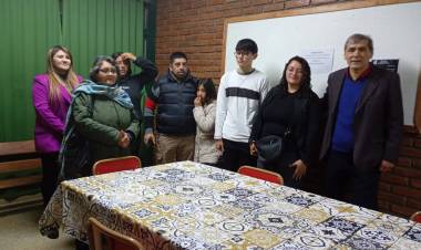 Chepes: Homenaje al Prof. Mauricio Zalazar en la Escuela Normal