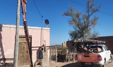 Reparación de alumbrado público en Mascasín y Chepes 