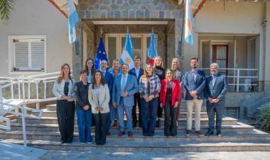 Quintela recibió a representantes de la Unión Europea (UE) y Estados Miembros para fortalecer lazos comerciales, académicos y de cooperación con La Rioja