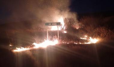 Se registró un incendio de pastizales en la zona de Río Hondo