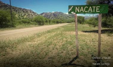 Automóvil volcó y sus ocupantes fueron derivados al hospital de Malanzan