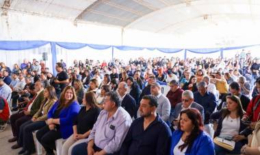Quintela inauguró obras y entregó mobiliarios para instituciones educativas de General San Martín
