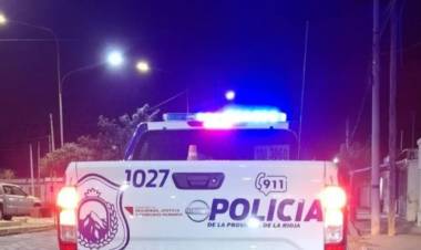 Detienen a un conductor ebrio en Chepes tras zigzaguear y agredir a la policía