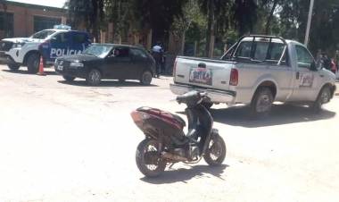 Chepes: motociclista resultó herida tras chocar con una camioneta