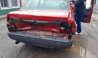 Chepes: camión impactó a un automóvil en Av. San Martín