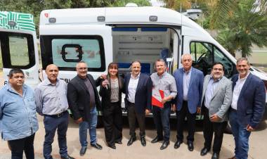 Fortalecen el sistema de salud con una nueva ambulancia para Nonogasta