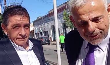 Choque entre camioneta y moto en pleno centro: el juez del TSJ Claudio Saúl manejaba la camioneta