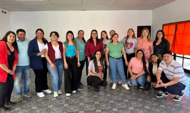 Dictan capacitación a docentes sobre abordaje de consumos problemáticos