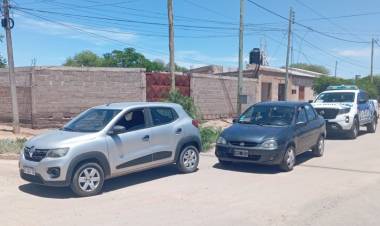 Chepes: colisión de vehículos deja solo daños materiales