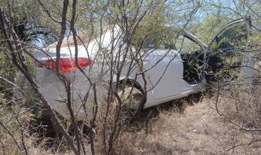 Automóvil derrapó en el acceso norte de Chamical: dos mujeres fueron asistidas