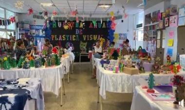 La Escuela 114 realizó su Muestra Anual de Plástica Visual y se prepara para las presentaciones de Educación Física y Música