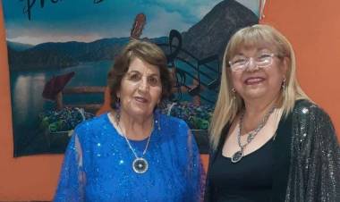 Escritoras Rasmia Saddi y Silvia Heredia recibieron el premio Santa Cecilia