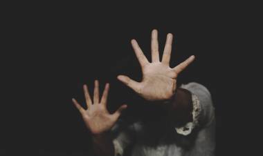 Portezuelo: una joven denuncia a un hombre por acoso y exhibiciones obscenas frente a su vivienda