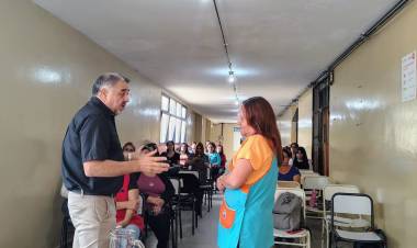 Renuevan la Comisión de la OPVEE en la Escuela 114: "No podemos quedarnos de brazos cruzados"