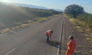 Inician obras de bacheo en la Ruta Provincial Nº 29 entre Chepes y Patquía