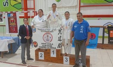 El Karate de Chepes se destacó en San Juan con una importante cosecha de medallas