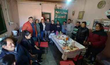 El Totoral: Silvia Flores impulsa gestiones para mejorar las condiciones de las escuelas